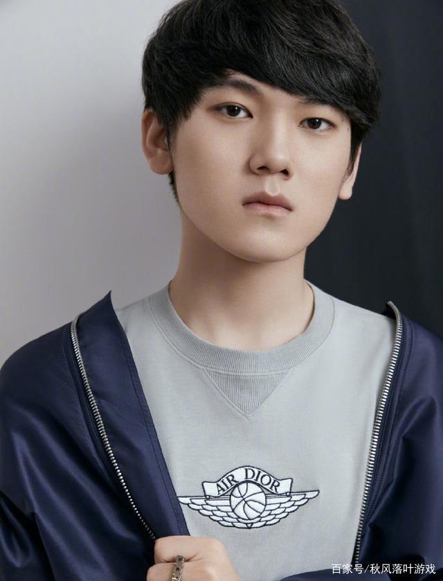 战舰轰鸣！大表哥的全白双杀吹响了反击的号角，Faze从1-2反弹淘汰VIT