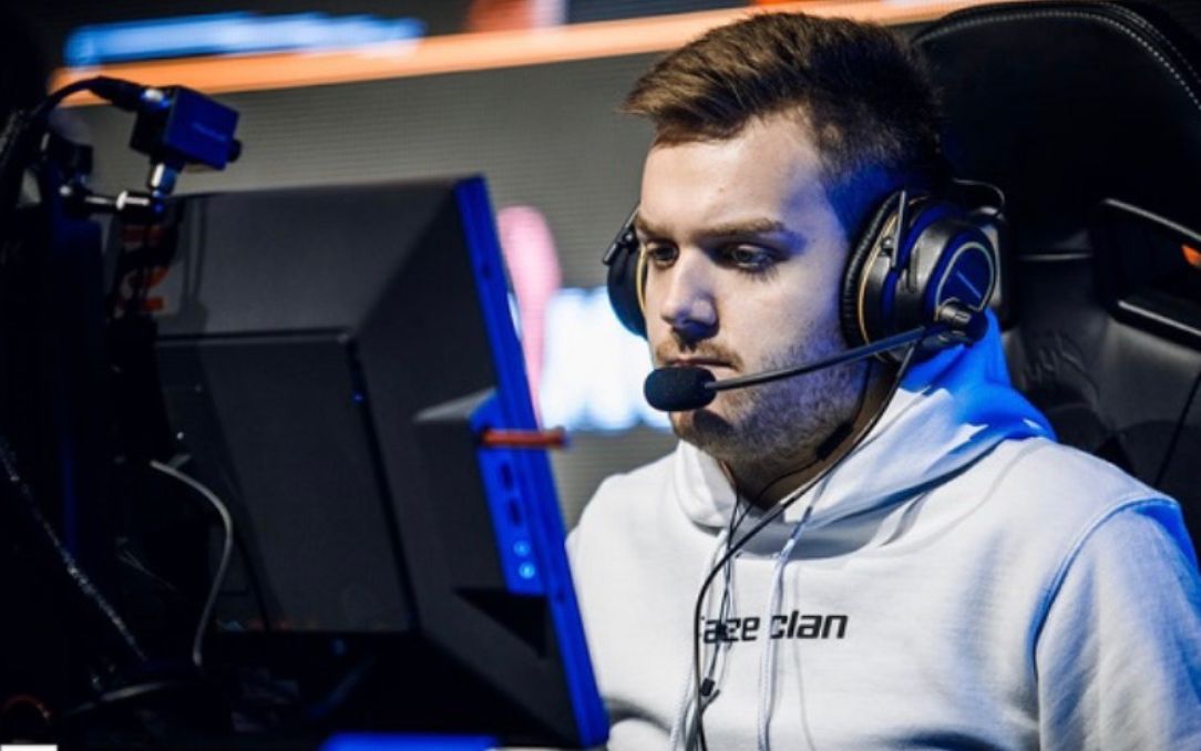 Tarzan赵信的突破野心穿透了 Top Esports 。兄弟的操作难以匹敌， Anyone's Legend 率先拿到赛点