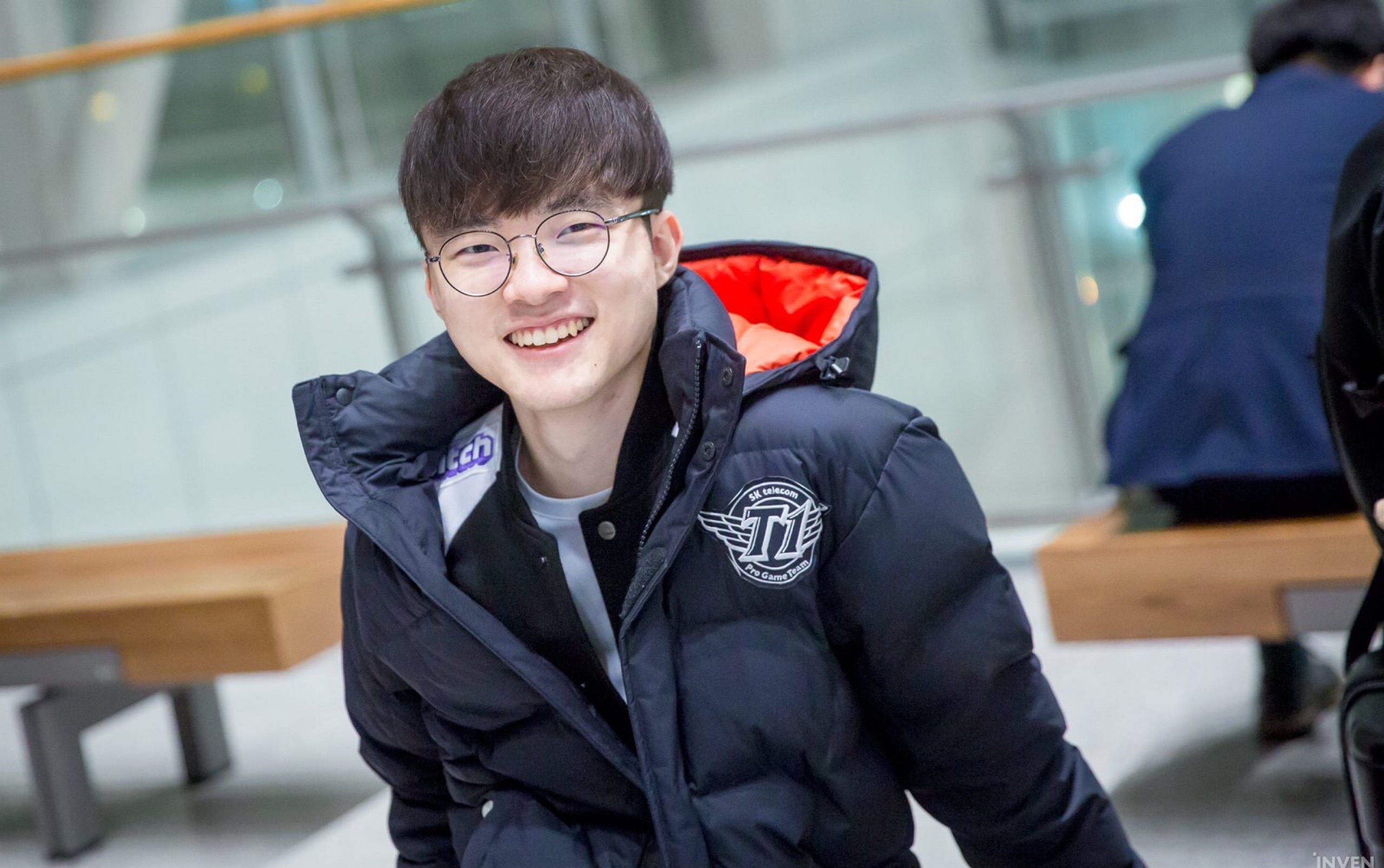 一个伟大的开始！ Weibo Gaming 成功击败了 Oh My God 赢得了首场比赛