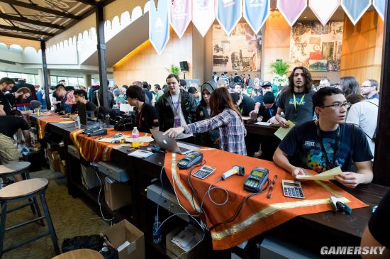 在 VCT 2025： EMEA 第一阶段淘汰赛后， trexx 和 Derke 之间的内部裂痕在 Team Vitality 中浮出水面